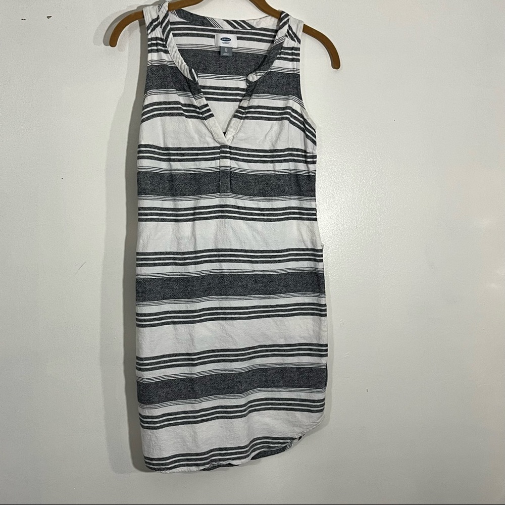 Old Navy Black White Striped Linen Blend Shift Dress Sleeveless V-Neck XS - Picture 2 of 7